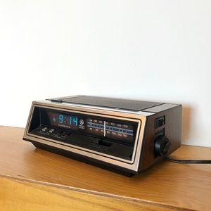 General Electric - Vintage Alarm Clock 7-4651B